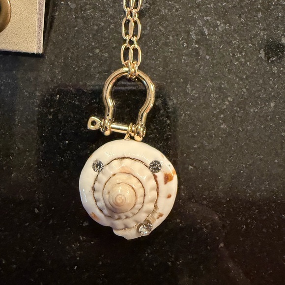 Anthropologie Gold and Cream Shell Pendant Necklace - Picture 5 of 5